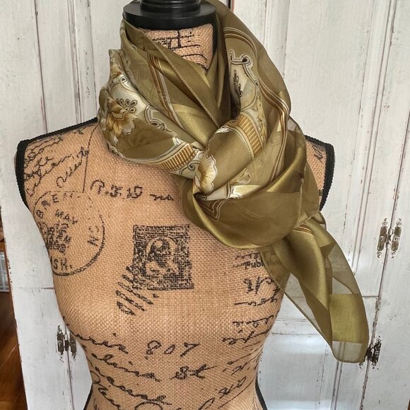 Women's Large 40' Square Scarf w/ Gold and White Baroque Floral Pattern - Picture 7 of 14